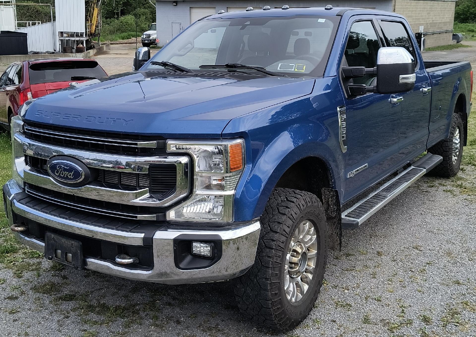 2022 Ford Super Duty F-350 SRW XLT 4WD Crew Cab 8' Box